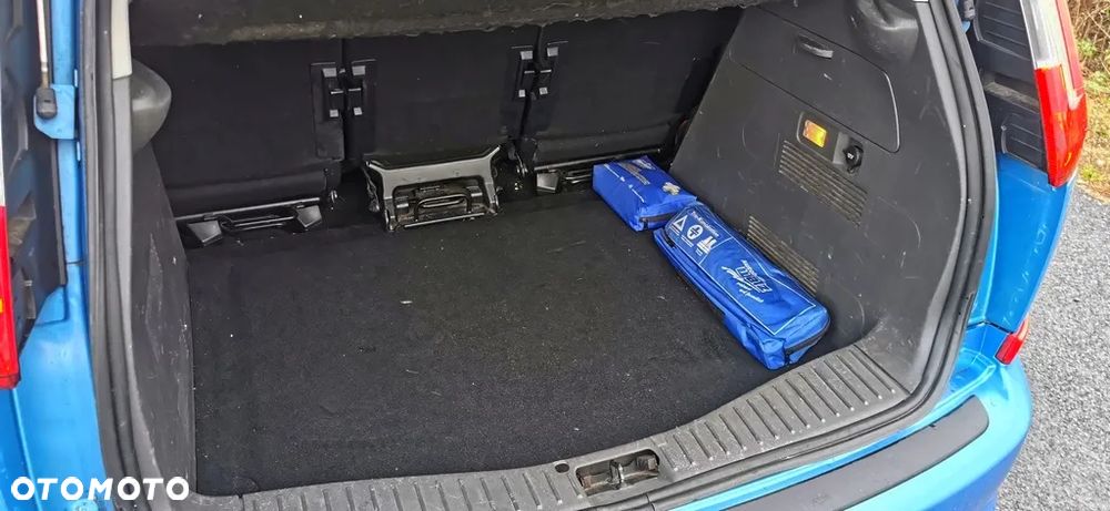 Ford C-MAX - 11