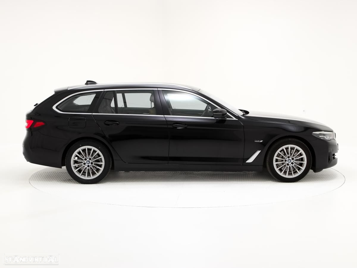 BMW 530 e Touring Aut. - 2