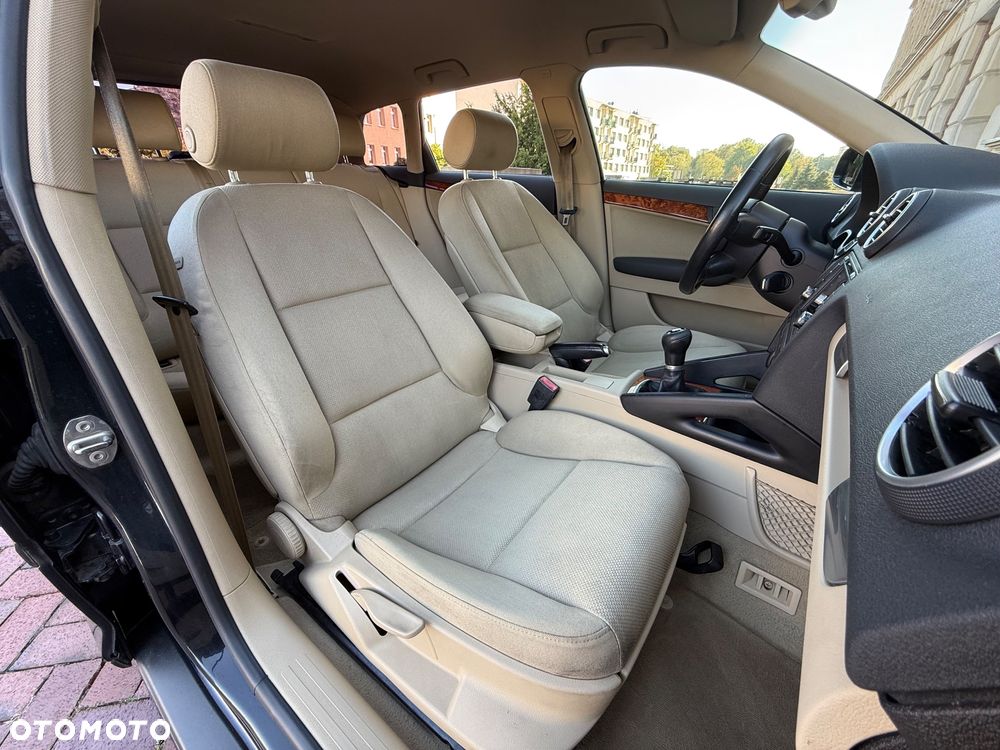 Audi A3 1.6 Ambiente - 36