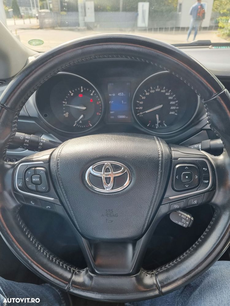 Toyota Avensis - 6
