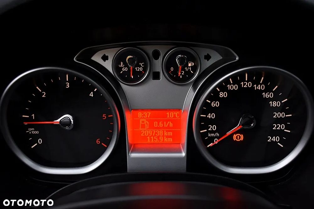 Ford Kuga 2.0 TDCi 4x4 Titanium - 22