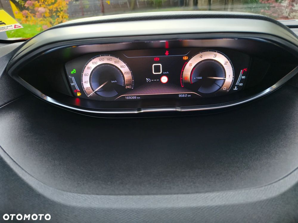 Peugeot 3008 1.5 BlueHDi GT S&S - 28