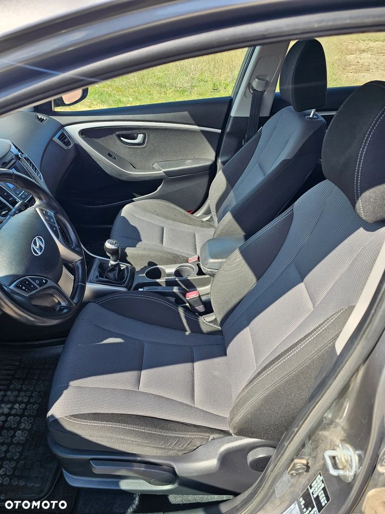 Hyundai i30 1.6 CRDI Trend - 14