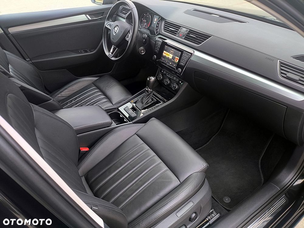 Skoda Superb 2.0 TDI DSG Premium Edition - 5