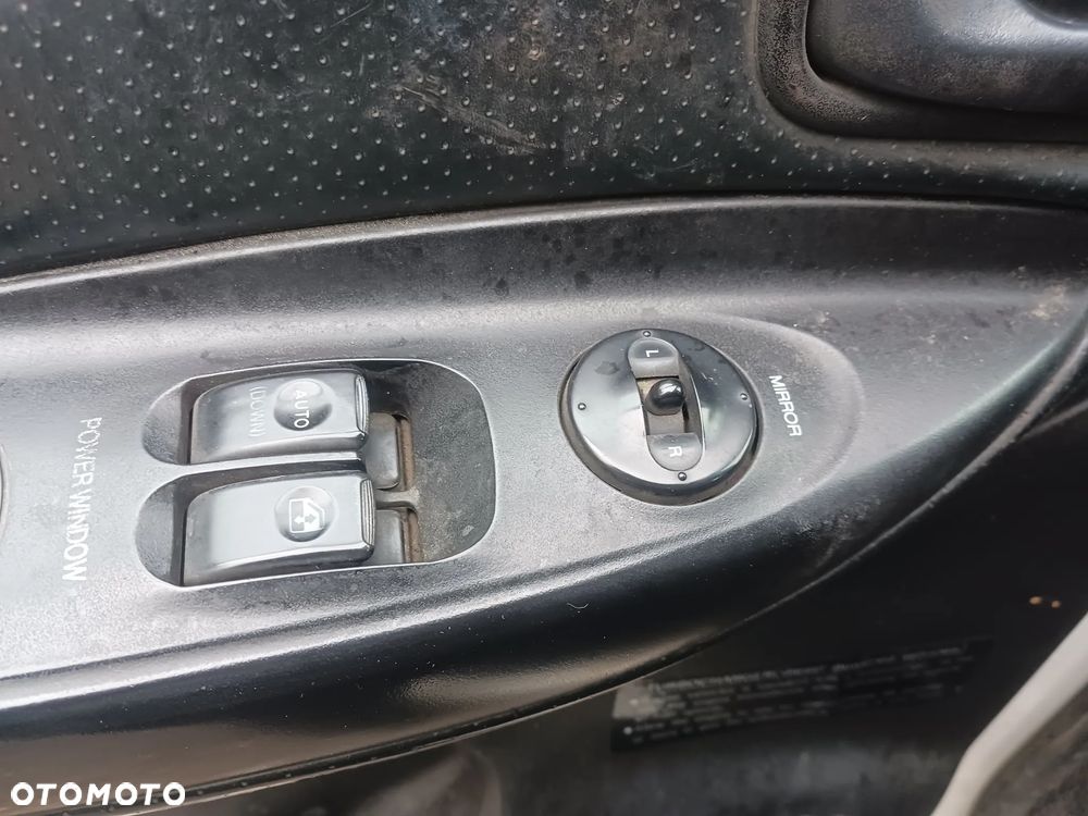 Hyundai H1 dostawczy BUS 2.5 TDCI 186 tyś km - 8