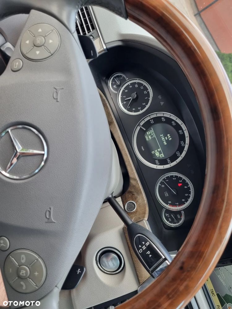 Mercedes-Benz Klasa E 350 4-Matic Elegance - 13