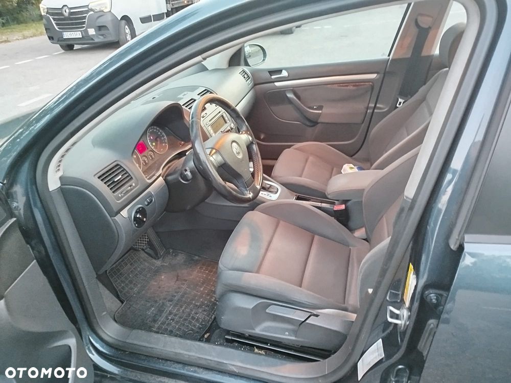 Volkswagen Golf 2.0 TDI DSG Sportline - 18
