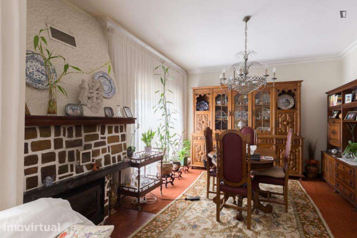 Quarto - localizado em Pedrouços Porto - Grande imagem: 5/12