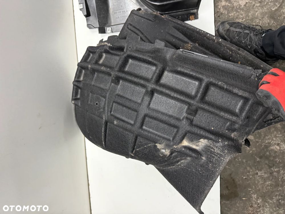 AUDI Q3 8U KOMPLETNE NADKOLE PRAWE PRAWY PRZÓD PRZEDNIE 8U0821172E 8U0853888 - 3