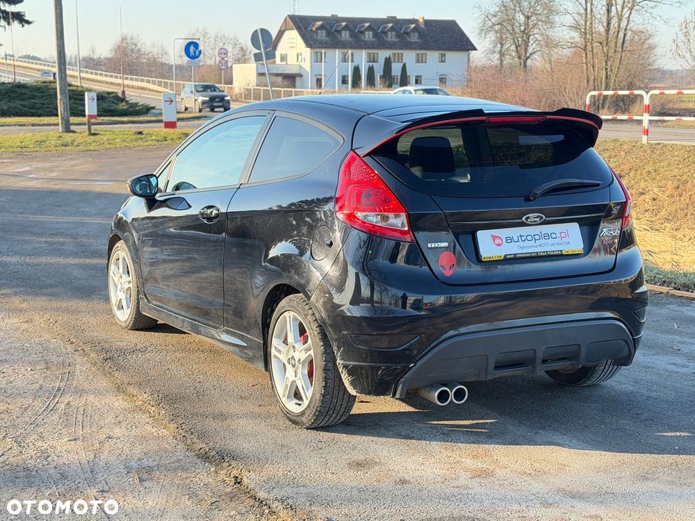 Ford Fiesta ver-1-0-ecoboost-start--stop-titanium - 16