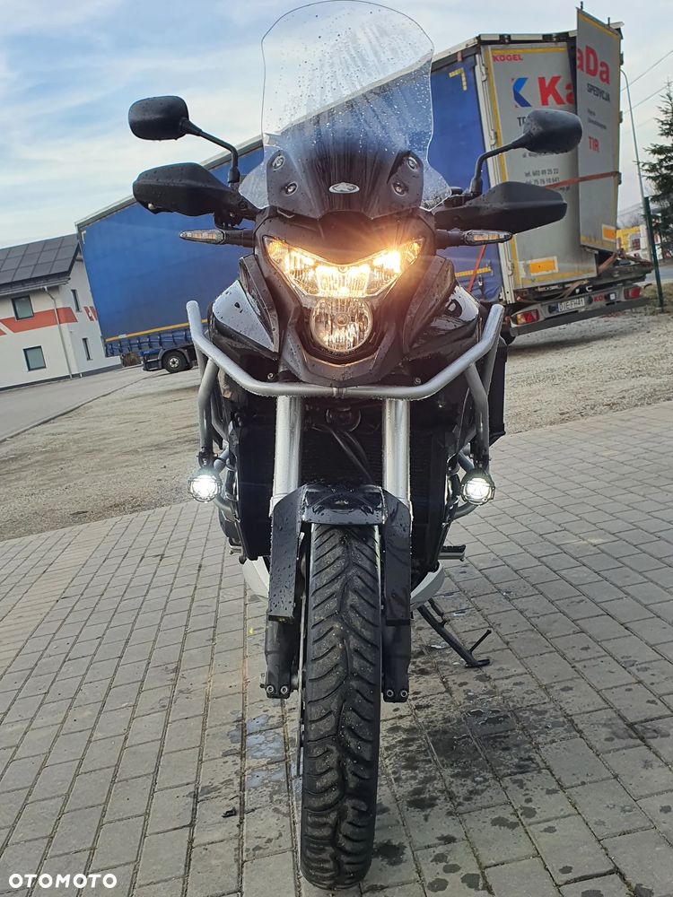 Honda VFR - 9