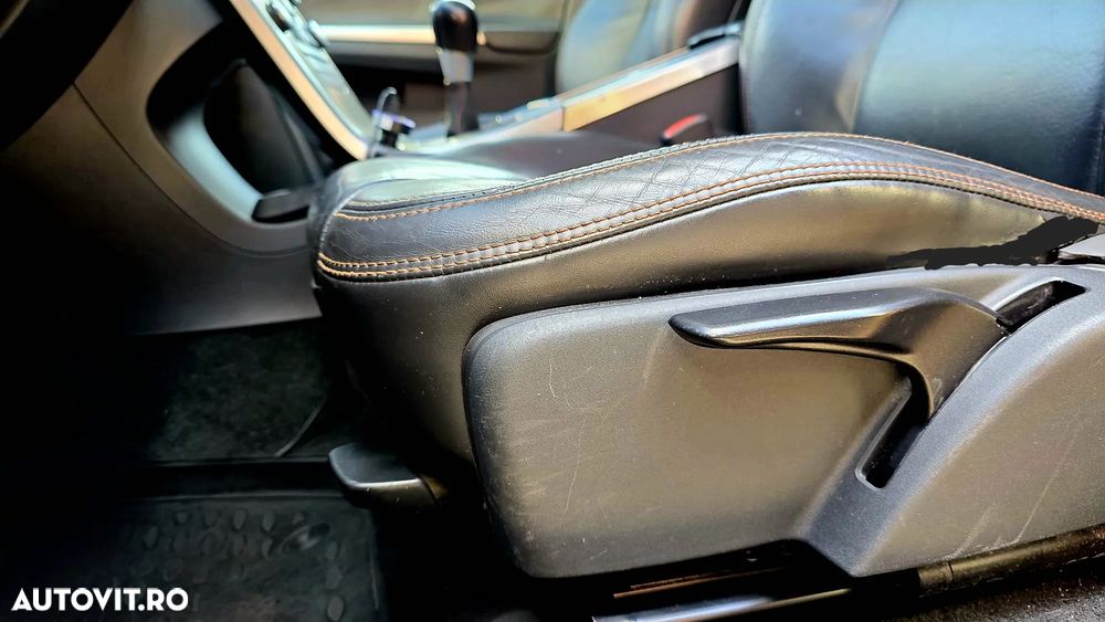 Volvo XC 60 2.4D AWD - 27
