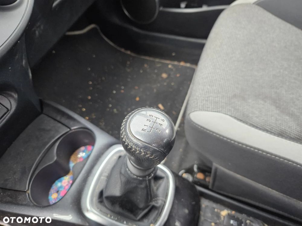 Toyota Yaris 1.5 20th Anniversary - 22