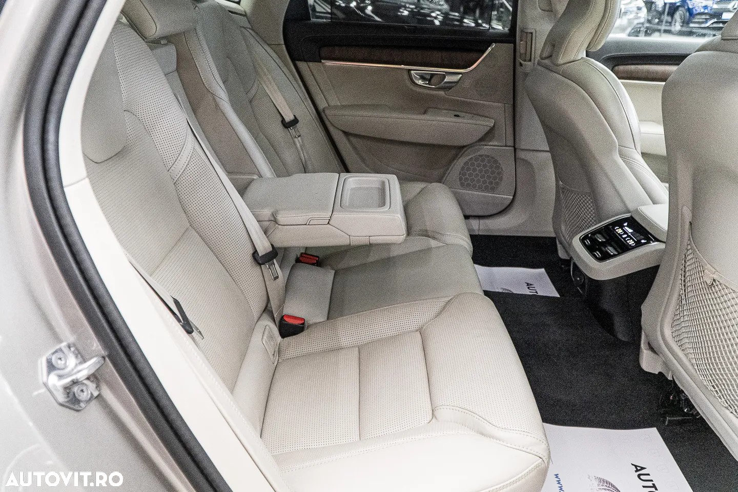 Volvo S90 D5 AWD Inscription - 8