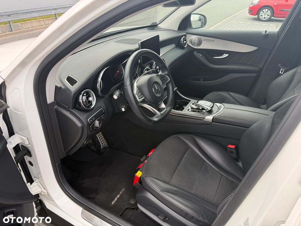 Mercedes-Benz GLC - 9