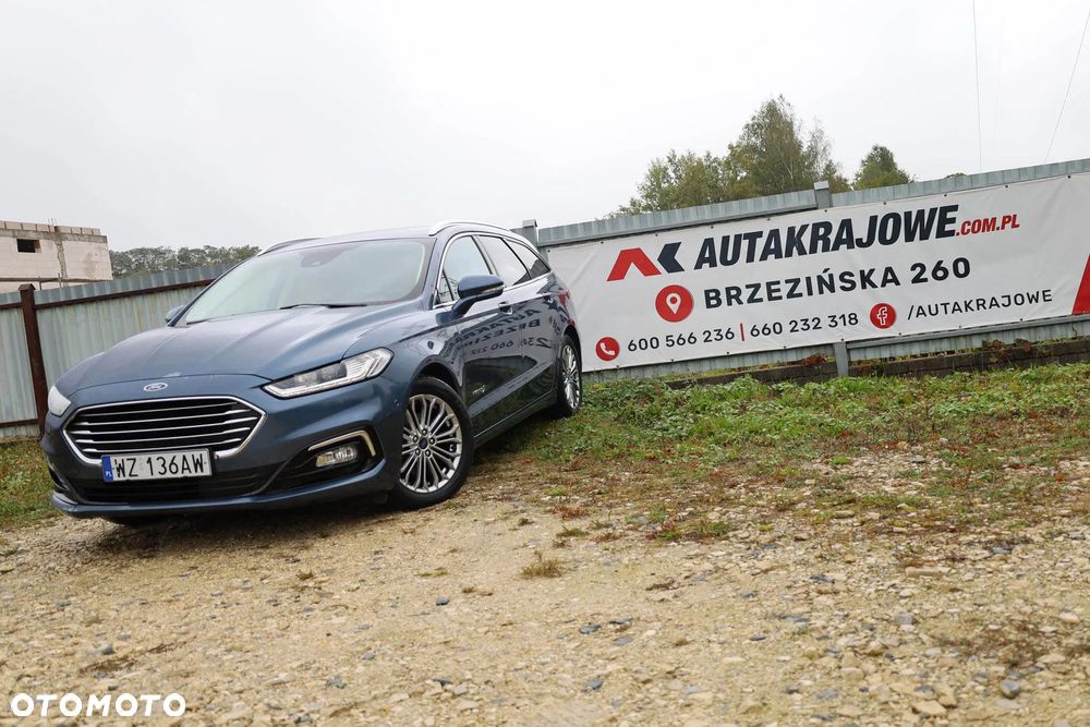 Ford Mondeo 2.0 Hybrid Titanium - 1