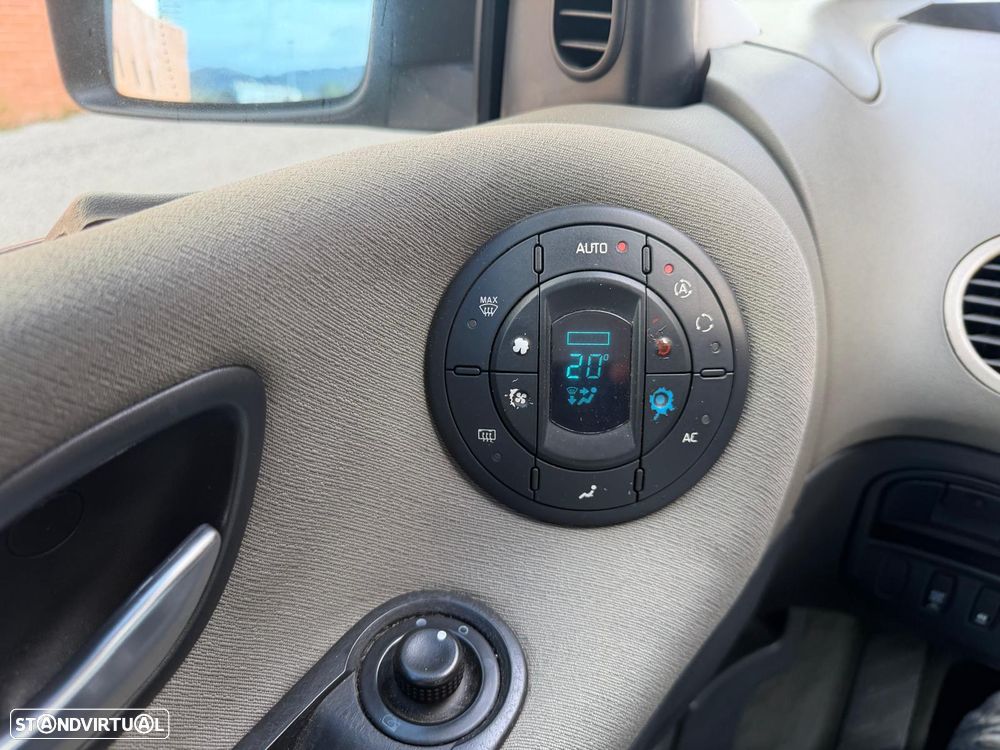 Renault Grand Espace 2.2 dCi Initiale 7L - 16