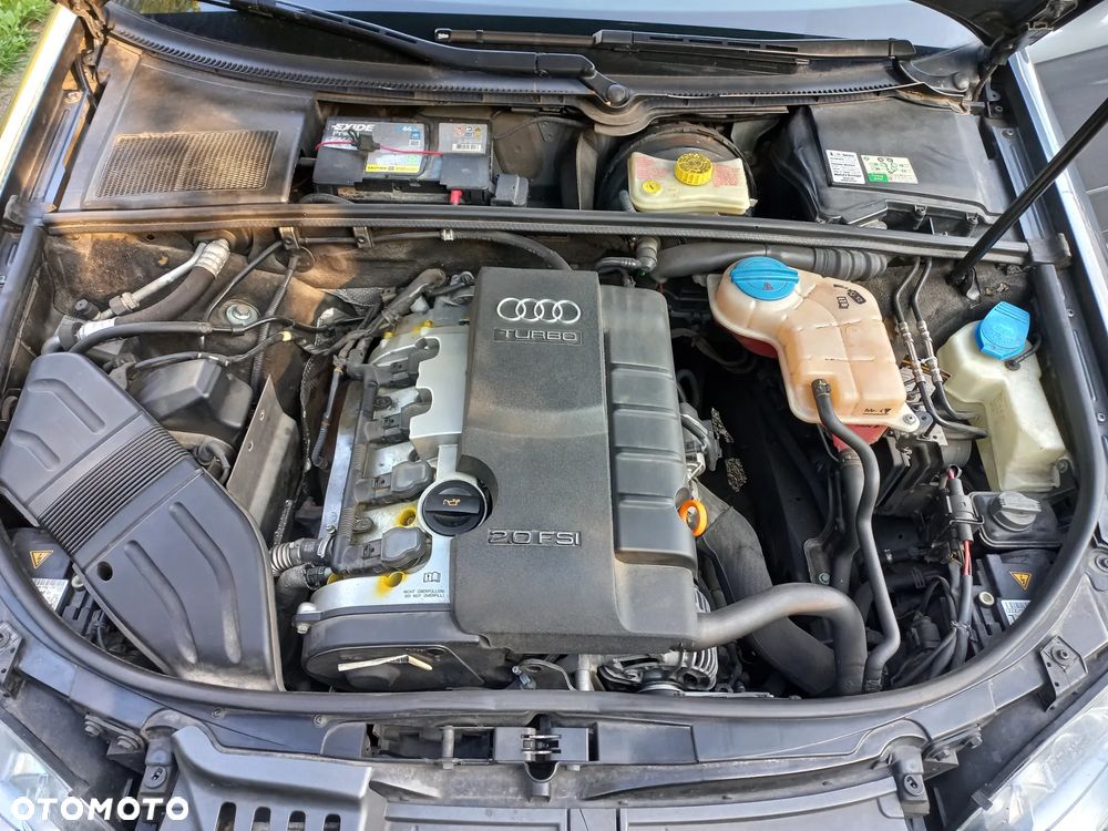 Audi A4 Limousine - 12