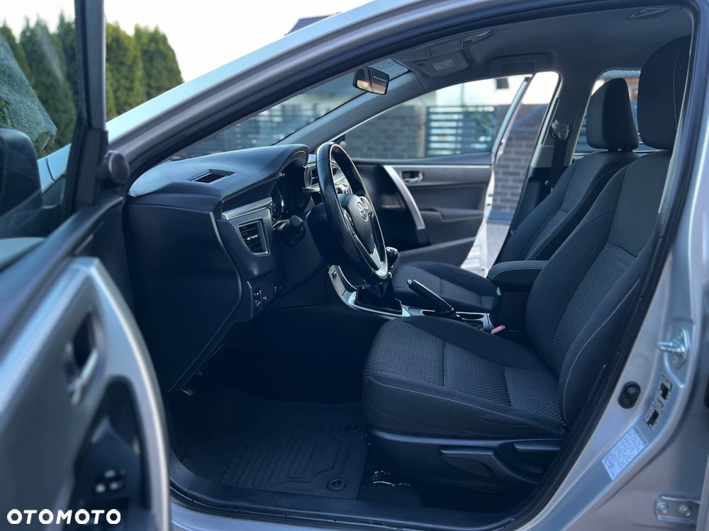 Toyota Corolla 1.6 Premium - 11