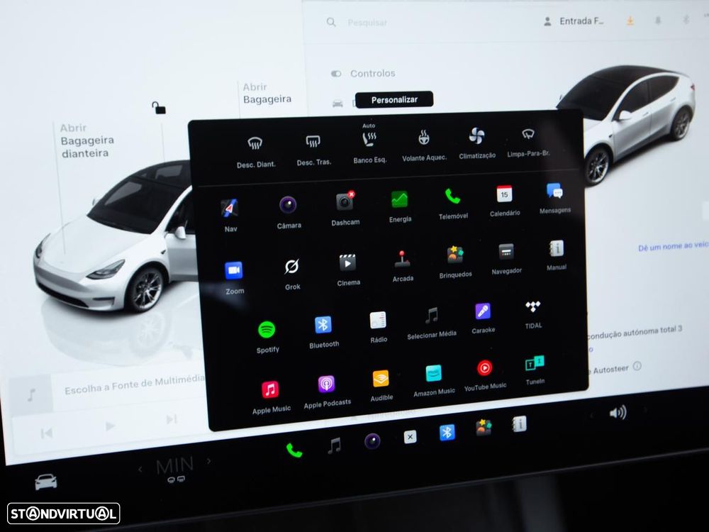Tesla Model Y Long Range Dual Motor AWD - 25