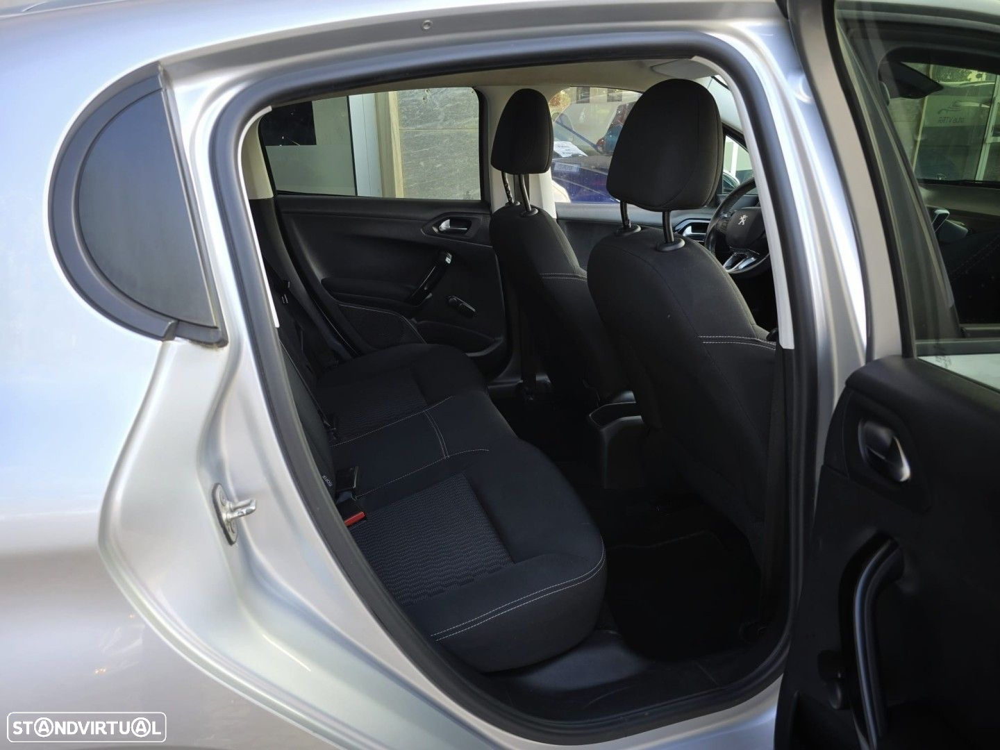 Peugeot 208 1.2 PureTech Style - 15