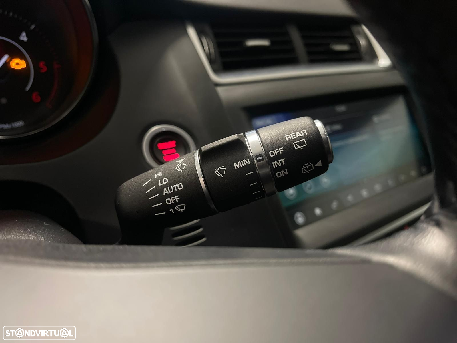 Jaguar E-Pace 2.0 i4D R-Dynamic - 14
