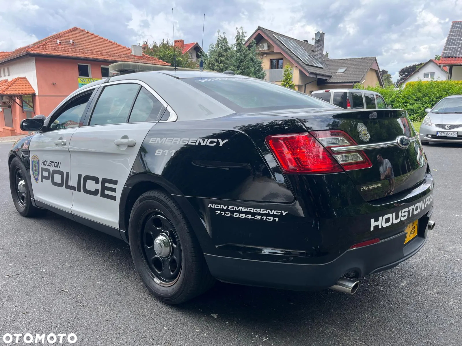 Ford Taurus - 5