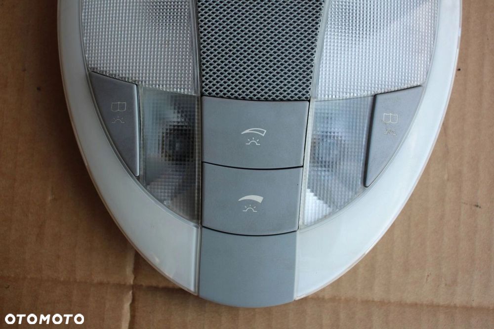 Lampka oświetlenia kabiny panel Mercedes E-klasa w211 2118202001 - 2