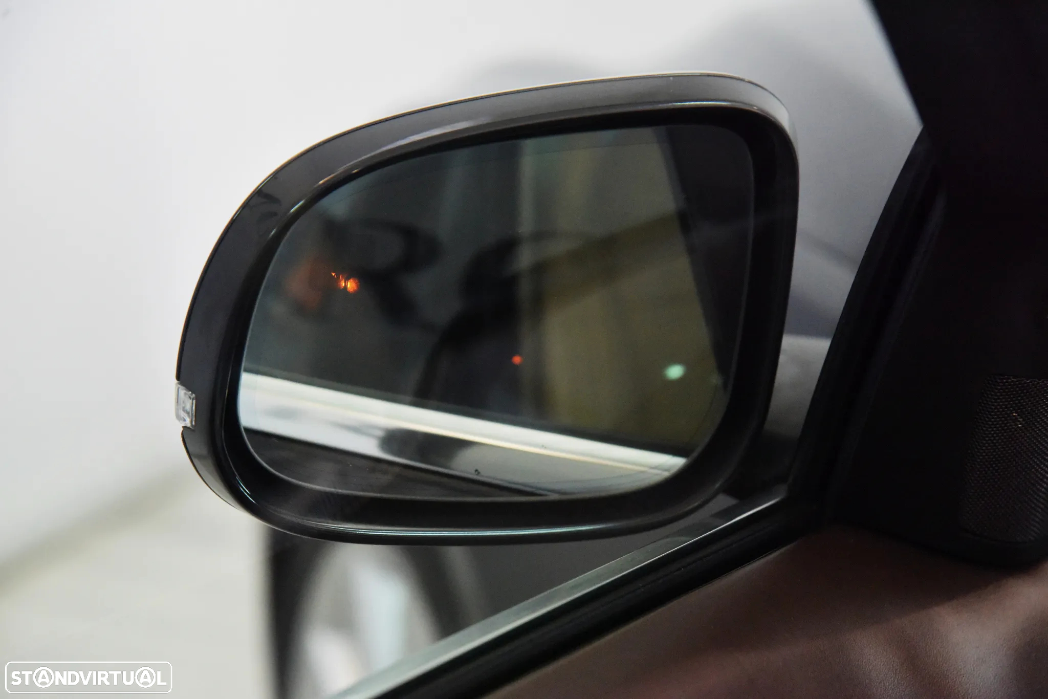 Jaguar XF 3.0 D V6 S Luxury - 37