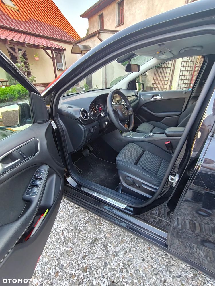 Mercedes-Benz Klasa B 200 d 7G-DCT SCORE - 10