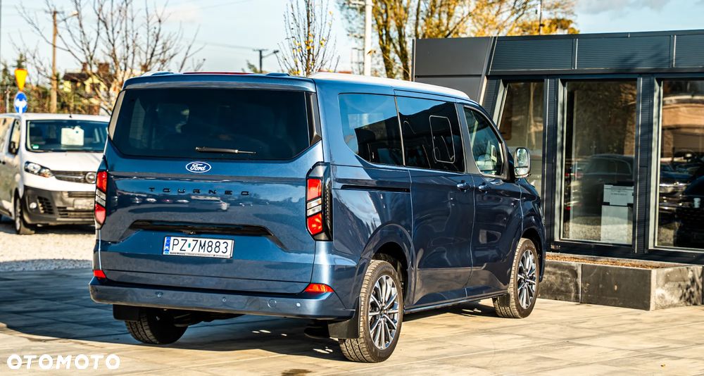 Ford Tourneo Custom - 16