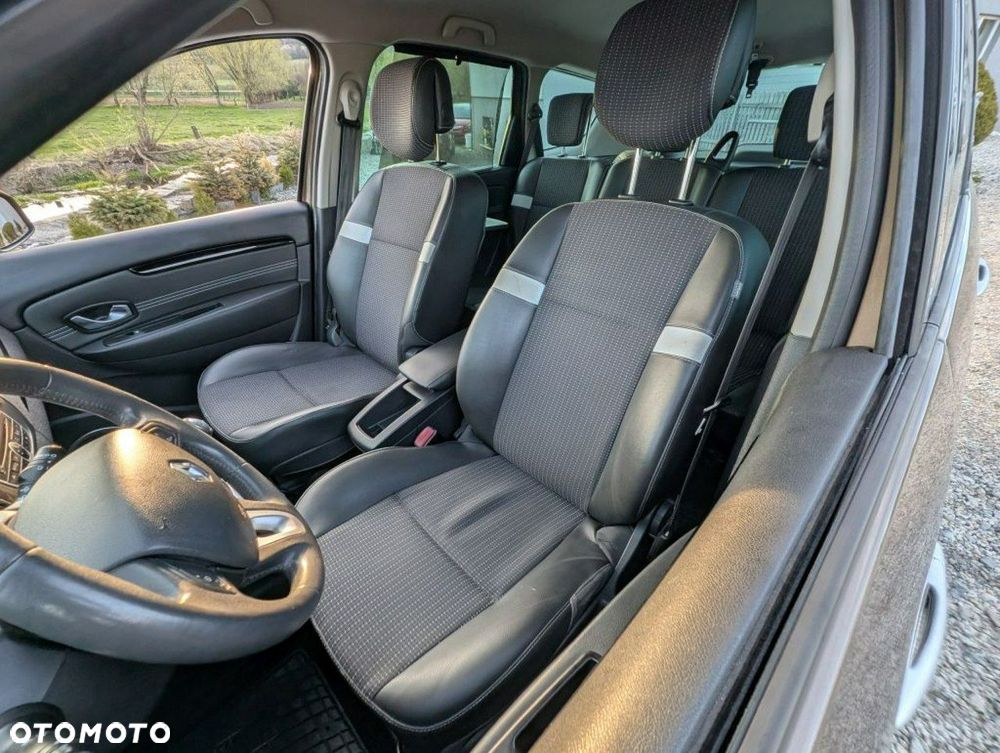 Renault Grand Scenic - 11