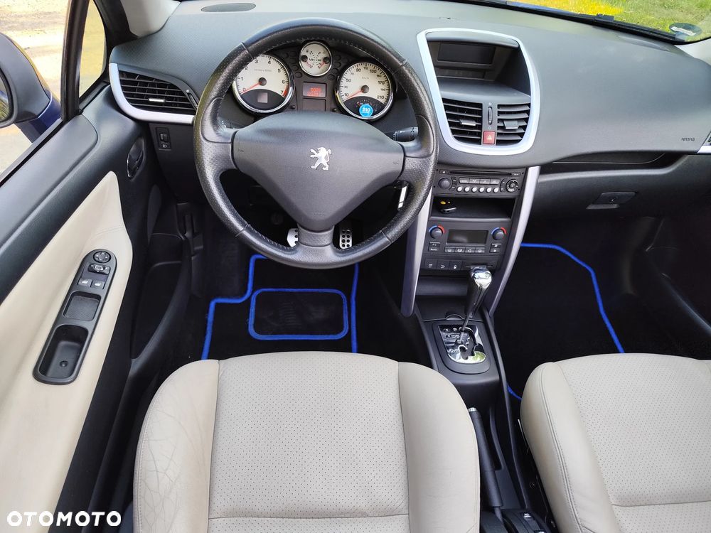 Peugeot 207 CC 1.6 Intense - 18