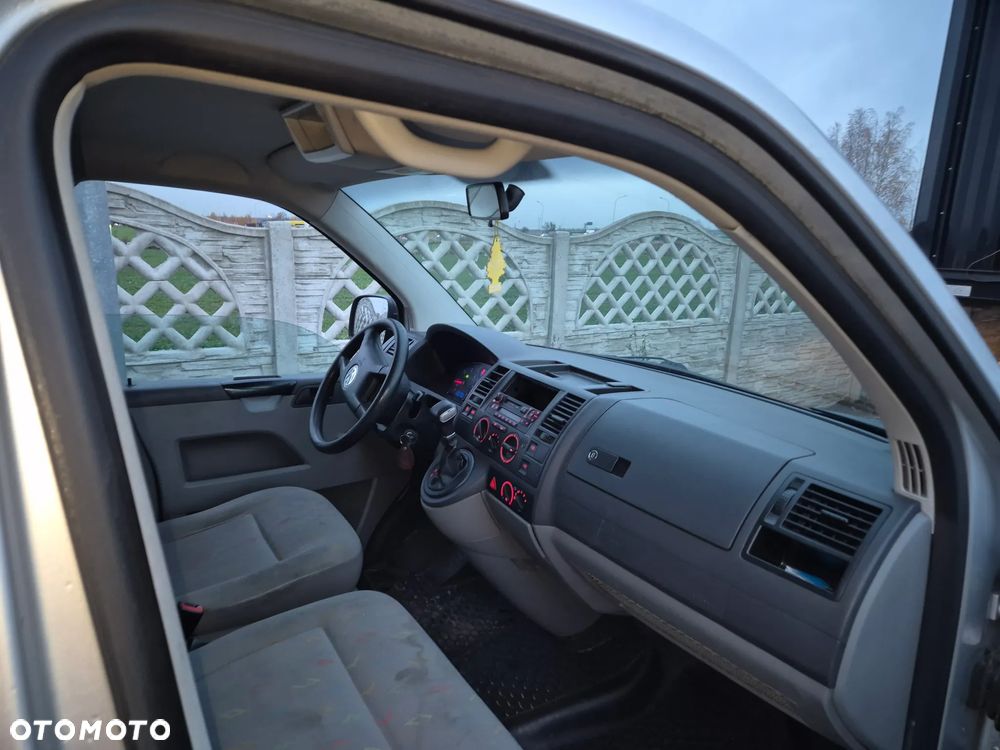 Volkswagen Transporter - 8