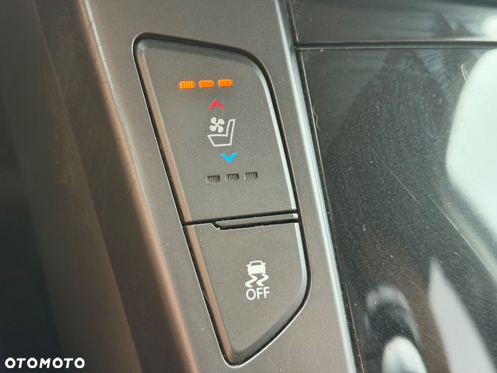 Hyundai i40 Kombi 2.0 Premium - 22