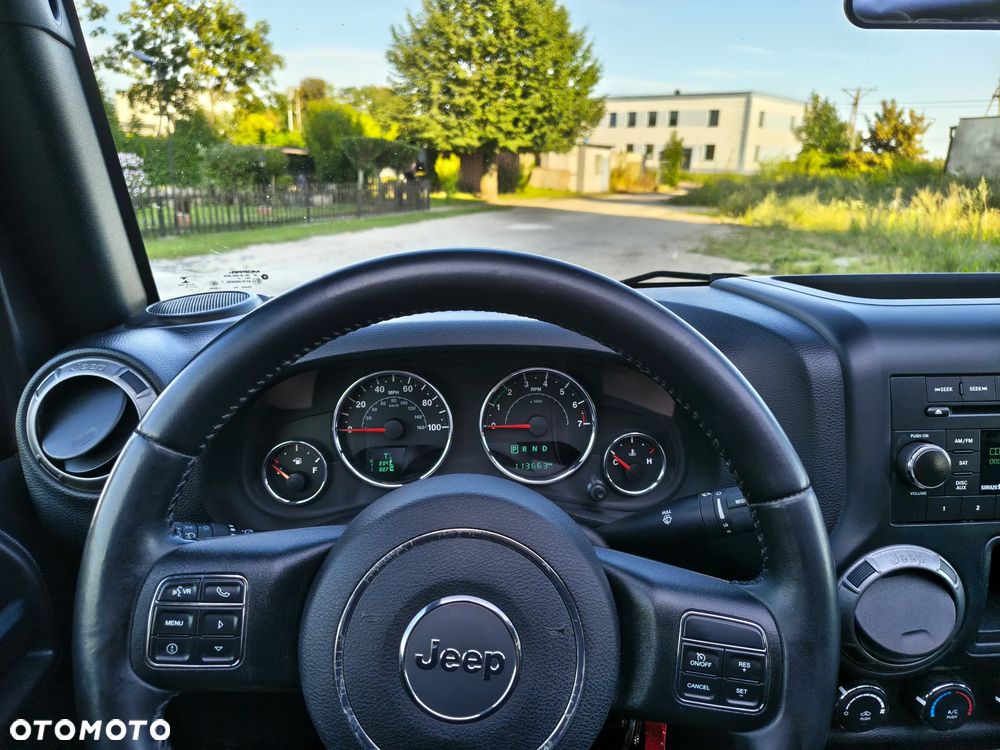 Jeep Wrangler - 35