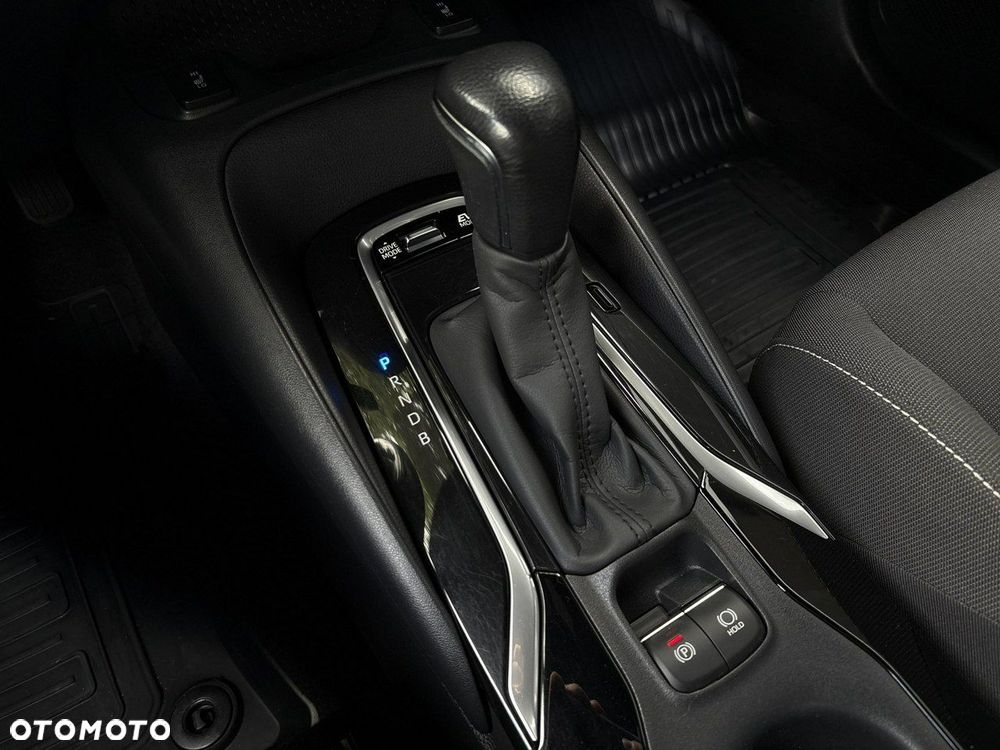 Toyota Corolla 1.8 Hybrid Comfort - 22