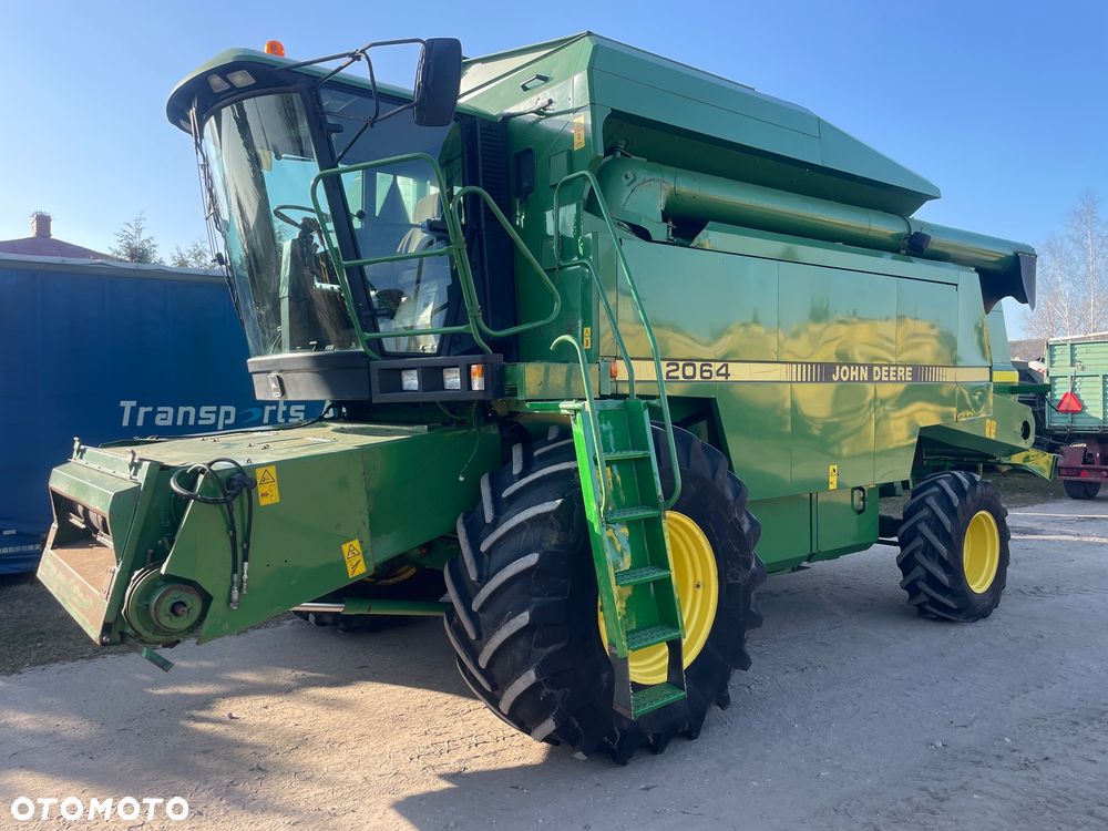 John Deere 2064