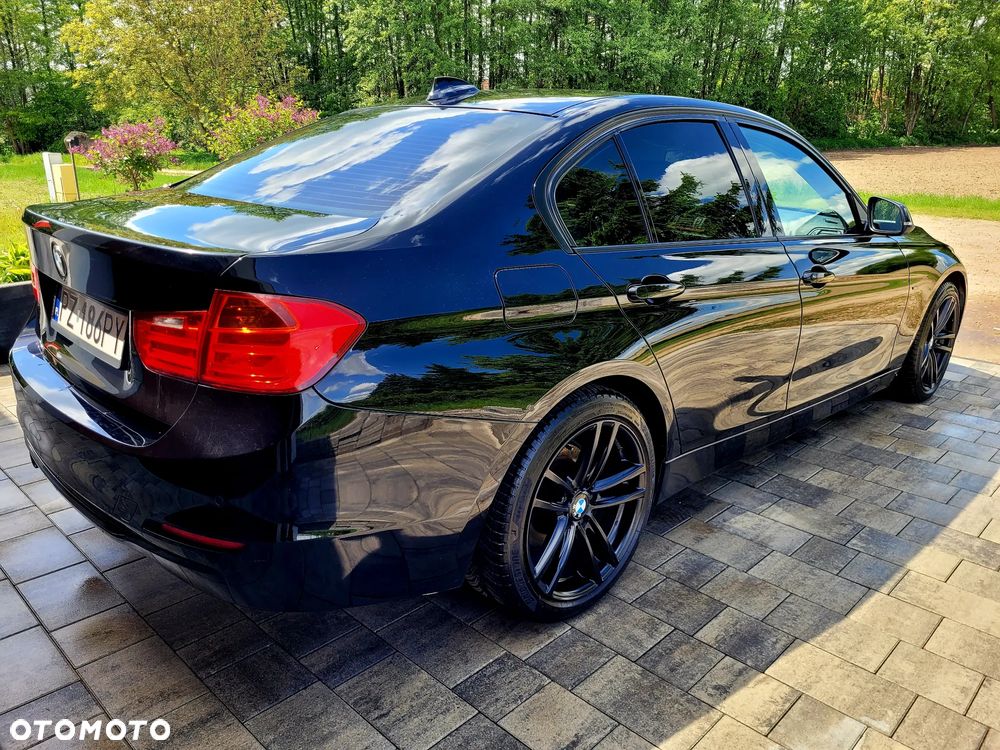 BMW Seria 3 320i Sport Line - 5
