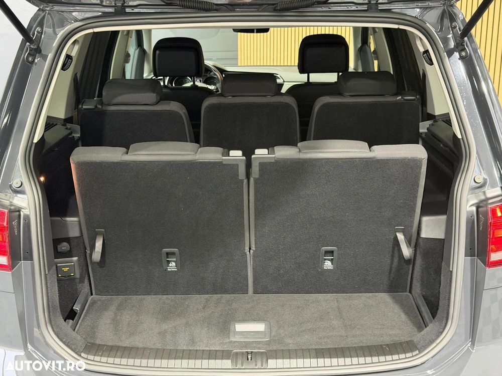 Volkswagen Touran 1.4 TSI DSG Comfortline - 23