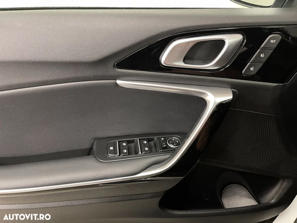 Kia XCeed 1.6 GDI 6DCT PHEV Vision - 30