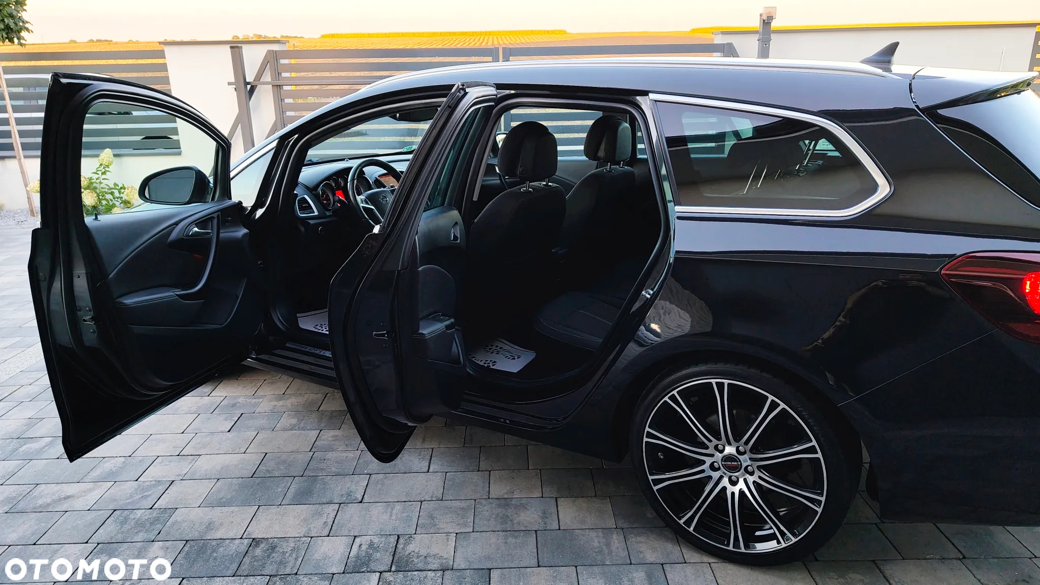 Opel Astra 1.4 Turbo Exklusiv - 13