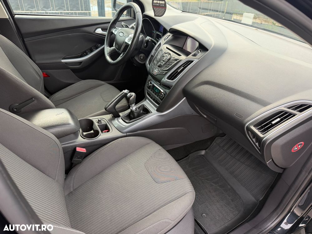 Ford Focus - 13
