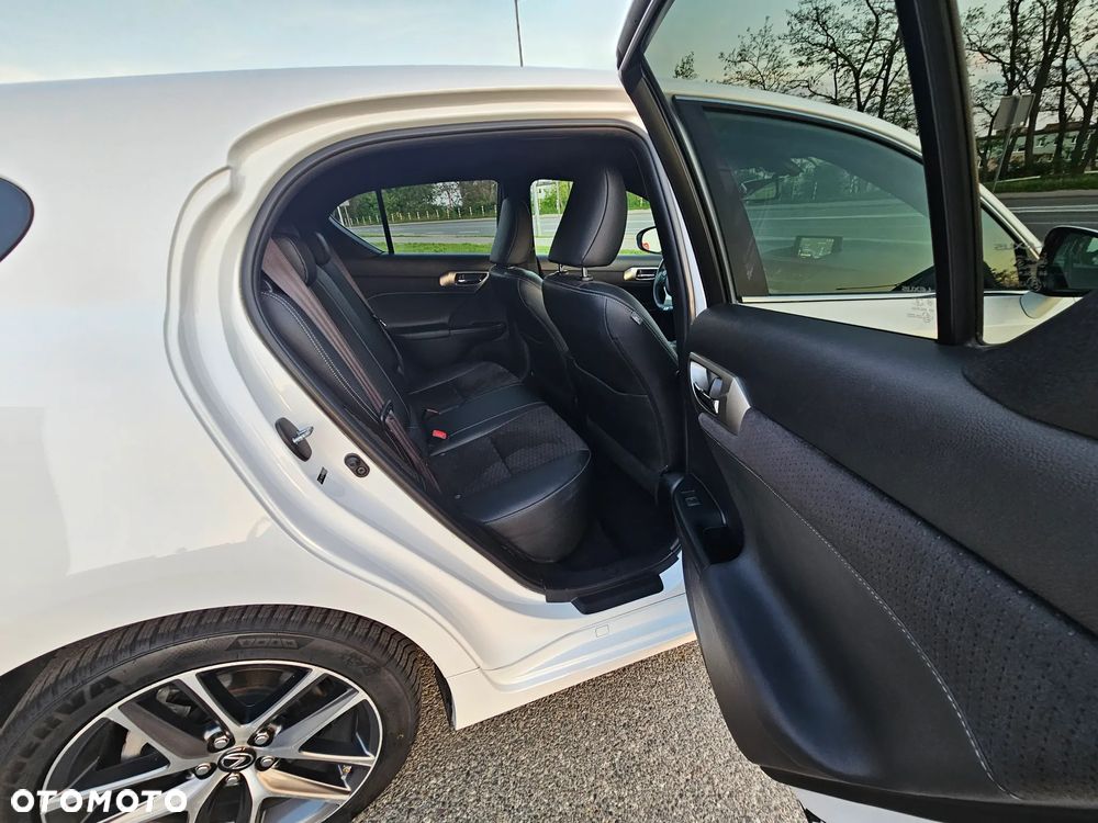 Lexus CT 200h F Sport EU6 - 10