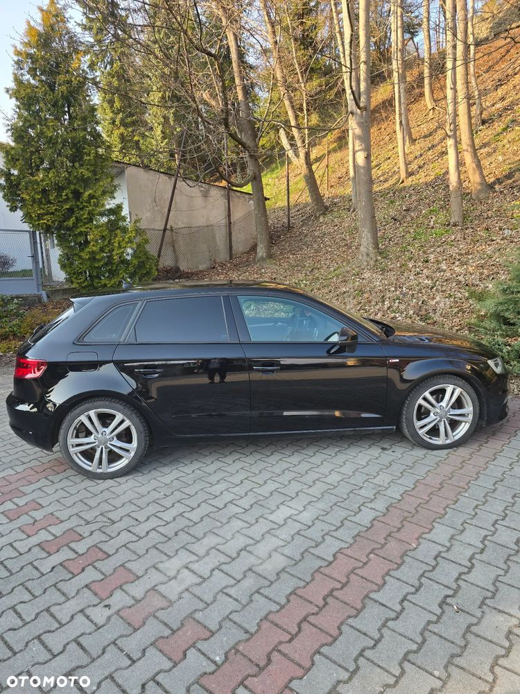 Audi A3 Sportback - 3
