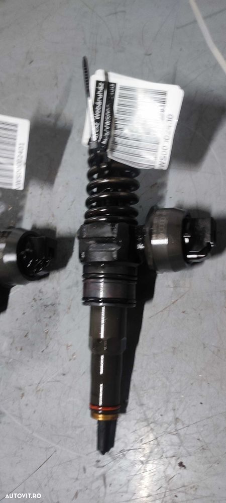 Injector injectoare volkswagen vw caddy an 2008 motor 19 BLS cod  038130073BN - 5