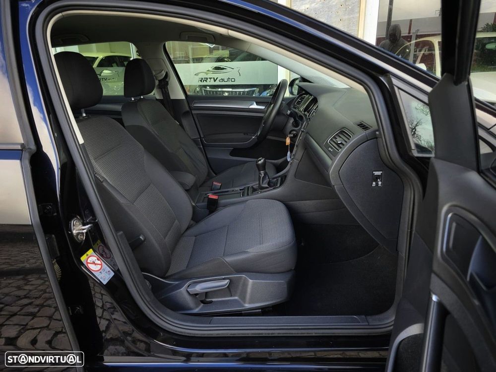 VW Golf 1.0 TSI Life - 24