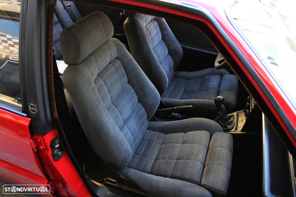 Lancia Delta 1.6 HF Turbo - 29