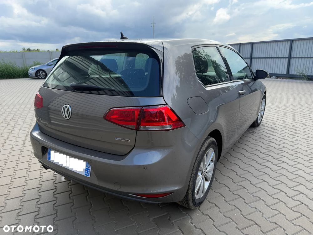 Volkswagen Golf - 4