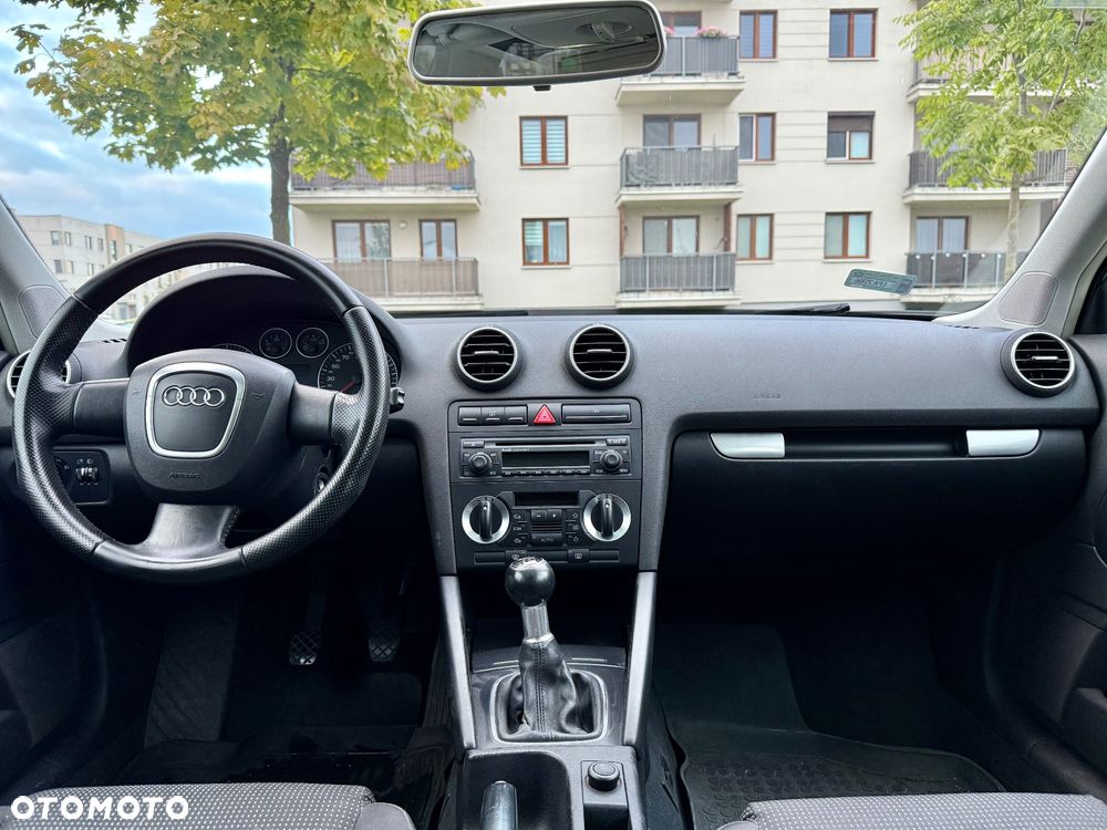 Audi A3 1.6 FSI Ambiente - 5